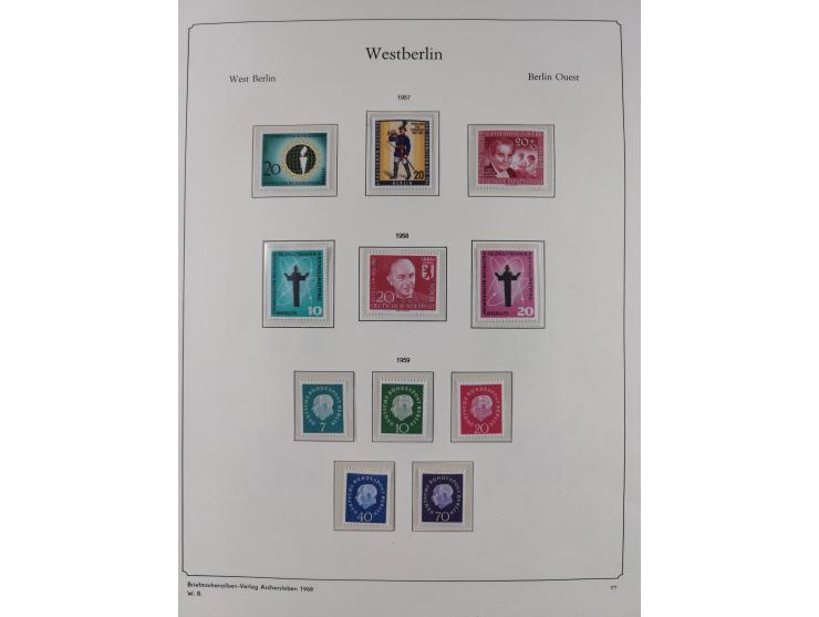 1948/90, postfrische komplette Sammlung Berlin im Vordruck-Album, dabei Besonderheiten wie Mi. 33 verschobener Aufdruck, gepr