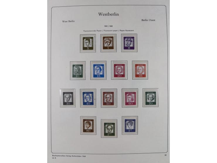 1948/90, postfrische komplette Sammlung Berlin im Vordruck-Album, dabei Besonderheiten wie Mi. 33 verschobener Aufdruck, gepr