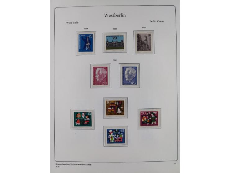 1948/90, postfrische komplette Sammlung Berlin im Vordruck-Album, dabei Besonderheiten wie Mi. 33 verschobener Aufdruck, gepr