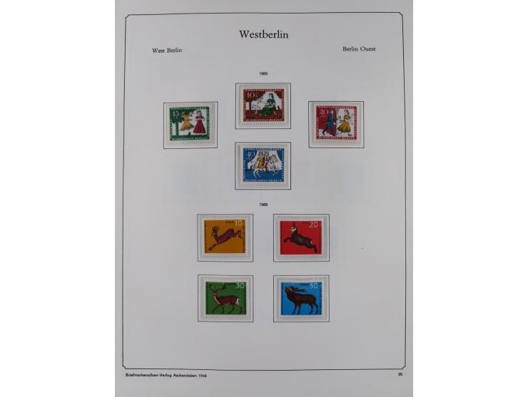 1948/90, postfrische komplette Sammlung Berlin im Vordruck-Album, dabei Besonderheiten wie Mi. 33 verschobener Aufdruck, gepr