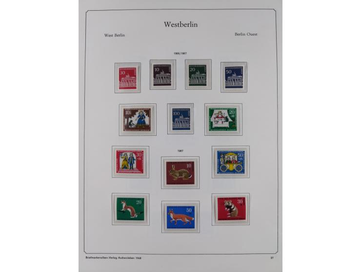 1948/90, postfrische komplette Sammlung Berlin im Vordruck-Album, dabei Besonderheiten wie Mi. 33 verschobener Aufdruck, gepr