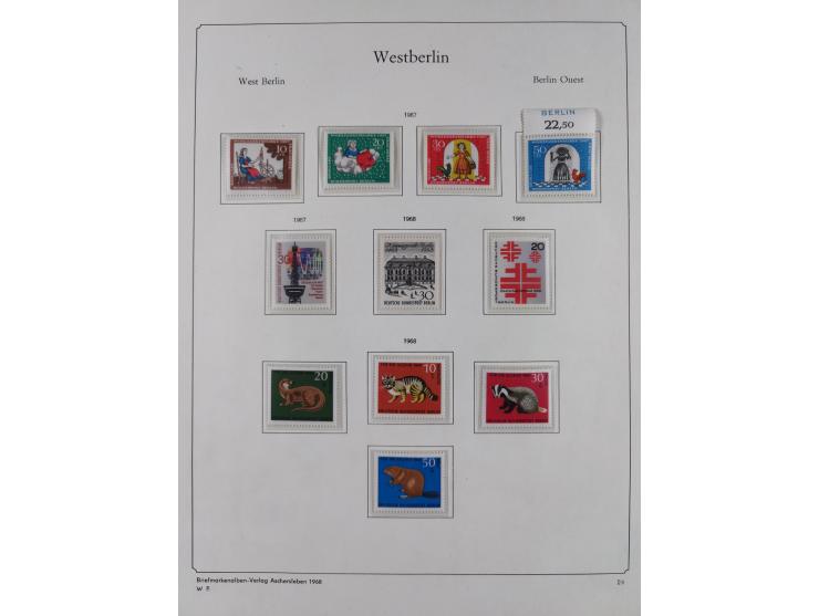 1948/90, postfrische komplette Sammlung Berlin im Vordruck-Album, dabei Besonderheiten wie Mi. 33 verschobener Aufdruck, gepr