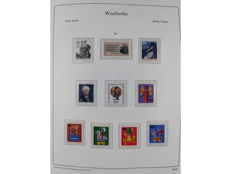1948/90, postfrische komplette Sammlung Berlin im Vordruck-Album, dabei Besonderheiten wie Mi. 33 verschobener Aufdruck, gepr