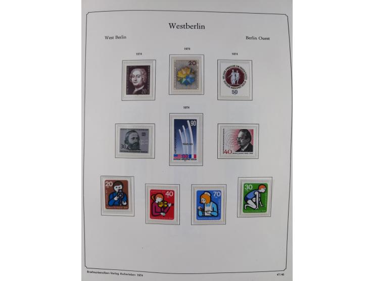1948/90, postfrische komplette Sammlung Berlin im Vordruck-Album, dabei Besonderheiten wie Mi. 33 verschobener Aufdruck, gepr