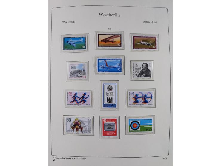 1948/90, postfrische komplette Sammlung Berlin im Vordruck-Album, dabei Besonderheiten wie Mi. 33 verschobener Aufdruck, gepr