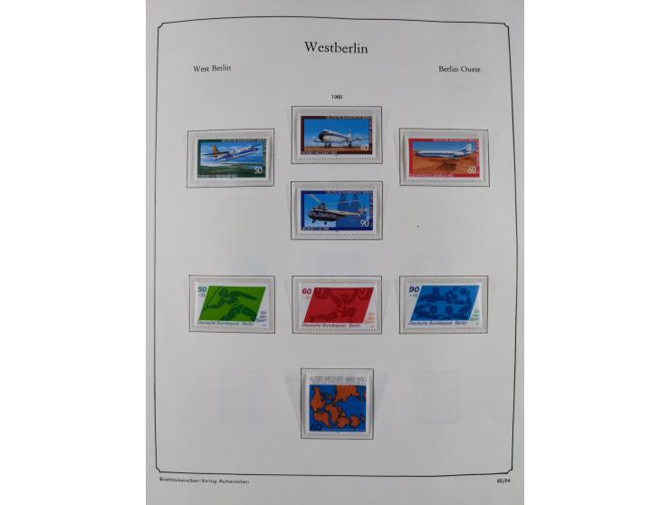 1948/90, postfrische komplette Sammlung Berlin im Vordruck-Album, dabei Besonderheiten wie Mi. 33 verschobener Aufdruck, gepr