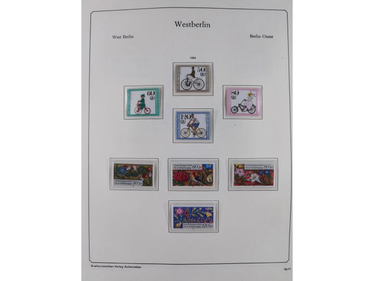 1948/90, postfrische komplette Sammlung Berlin im Vordruck-Album, dabei Besonderheiten wie Mi. 33 verschobener Aufdruck, gepr