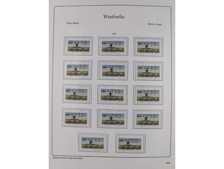 1948/90, postfrische komplette Sammlung Berlin im Vordruck-Album, dabei Besonderheiten wie Mi. 33 verschobener Aufdruck, gepr
