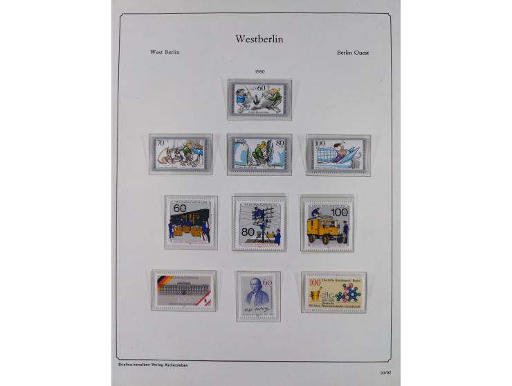 1948/90, postfrische komplette Sammlung Berlin im Vordruck-Album, dabei Besonderheiten wie Mi. 33 verschobener Aufdruck, gepr