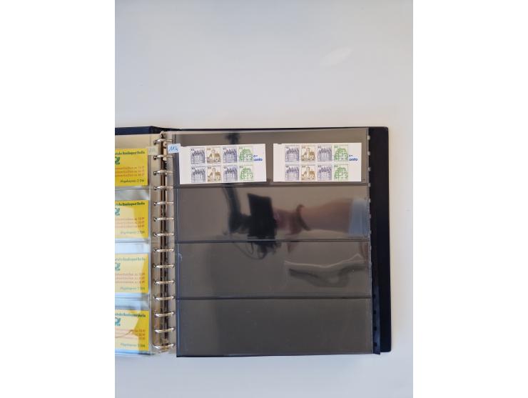 1960/2000, umfangreiche Sammlung der postfrischen Markenheftchen von Bund/Berlin in 19 SAFE-Ringbindern, sehr spezialisiert u