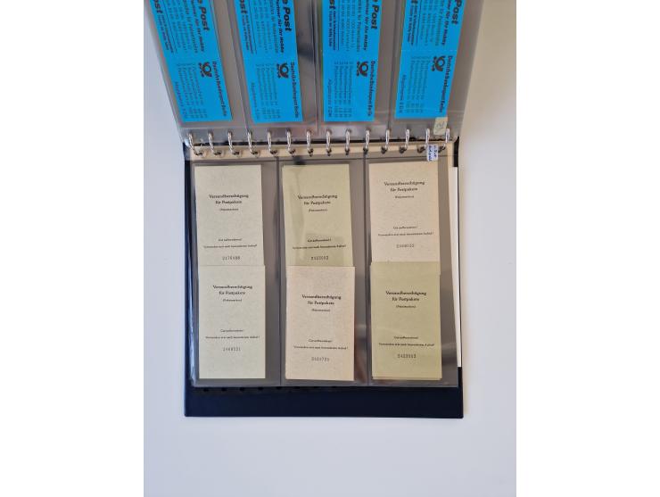 1960/2000, umfangreiche Sammlung der postfrischen Markenheftchen von Bund/Berlin in 19 SAFE-Ringbindern, sehr spezialisiert u