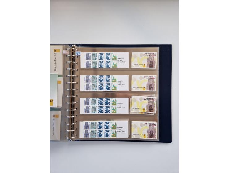 1960/2000, umfangreiche Sammlung der postfrischen Markenheftchen von Bund/Berlin in 19 SAFE-Ringbindern, sehr spezialisiert u