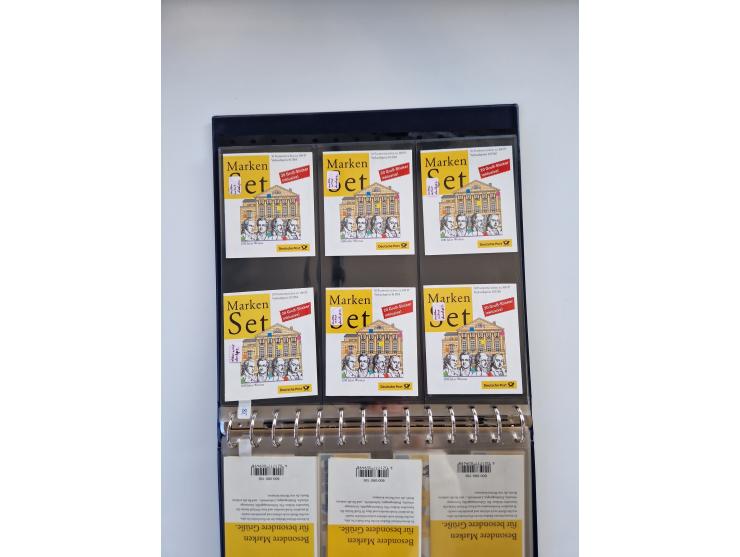 1960/2000, umfangreiche Sammlung der postfrischen Markenheftchen von Bund/Berlin in 19 SAFE-Ringbindern, sehr spezialisiert u