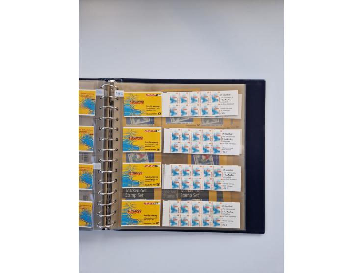 1960/2000, umfangreiche Sammlung der postfrischen Markenheftchen von Bund/Berlin in 19 SAFE-Ringbindern, sehr spezialisiert u