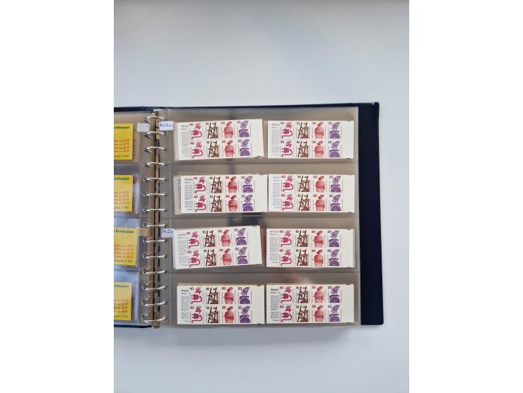 1960/2000, umfangreiche Sammlung der postfrischen Markenheftchen von Bund/Berlin in 19 SAFE-Ringbindern, sehr spezialisiert u