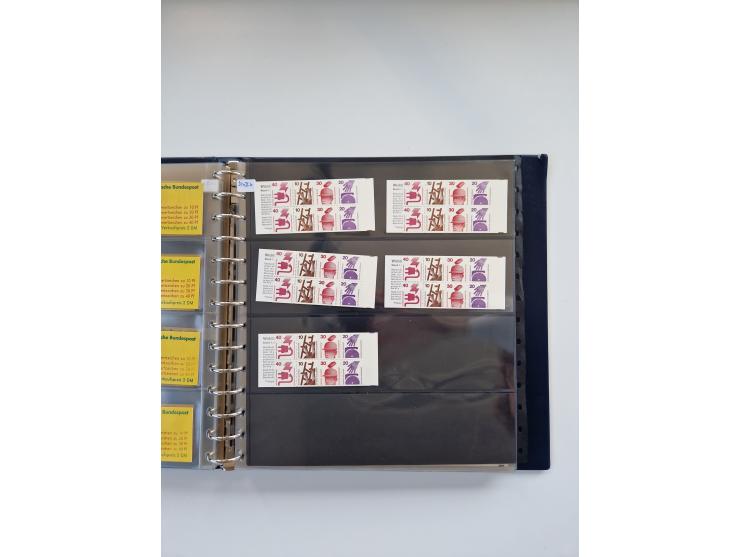 1960/2000, umfangreiche Sammlung der postfrischen Markenheftchen von Bund/Berlin in 19 SAFE-Ringbindern, sehr spezialisiert u