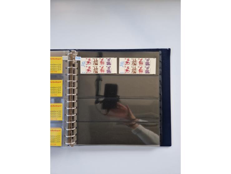 1960/2000, umfangreiche Sammlung der postfrischen Markenheftchen von Bund/Berlin in 19 SAFE-Ringbindern, sehr spezialisiert u