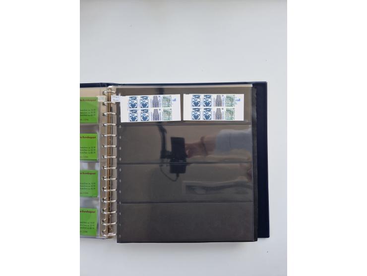 1960/2000, umfangreiche Sammlung der postfrischen Markenheftchen von Bund/Berlin in 19 SAFE-Ringbindern, sehr spezialisiert u