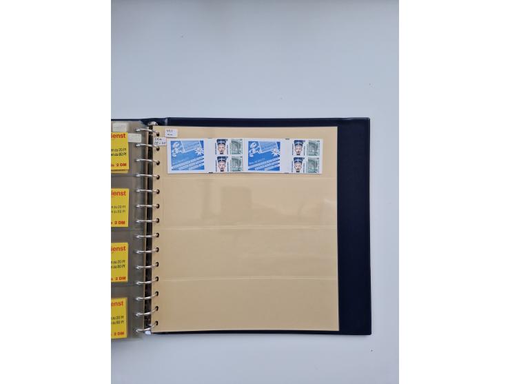 1960/2000, umfangreiche Sammlung der postfrischen Markenheftchen von Bund/Berlin in 19 SAFE-Ringbindern, sehr spezialisiert u