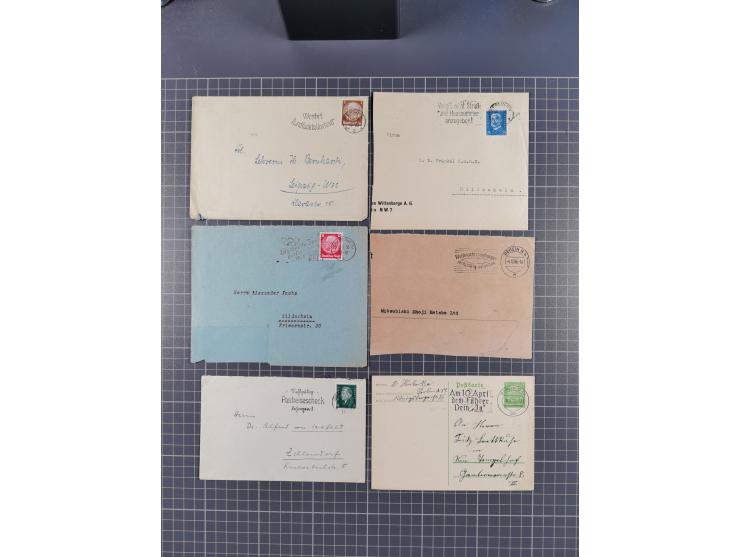 1923/45 (ca.), über 70 Briefe und Karten mit “BERLIN” Stempeln, verschiedenen Frankaturen, die Erhaltung leicht unterschiedli
