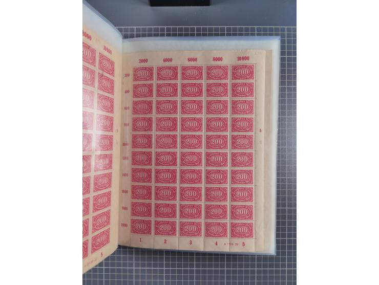 1922, meist postfrische Sammlung mit 100 Bogen ex Mi.-Nr. 246-57, teils sign. INFLA Berlin, in guter Erhaltung, teils übliche