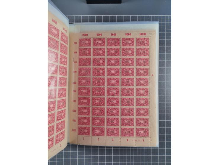 1922, meist postfrische Sammlung mit 100 Bogen ex Mi.-Nr. 246-57, teils sign. INFLA Berlin, in guter Erhaltung, teils übliche