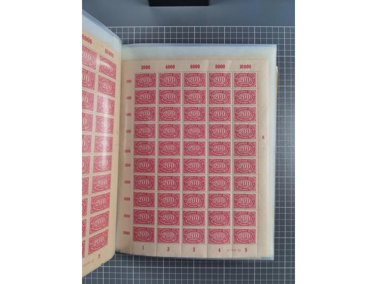 1922, meist postfrische Sammlung mit 100 Bogen ex Mi.-Nr. 246-57, teils sign. INFLA Berlin, in guter Erhaltung, teils übliche