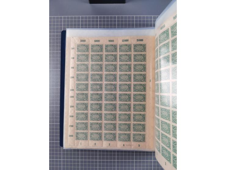1922, meist postfrische Sammlung mit 100 Bogen ex Mi.-Nr. 246-57, teils sign. INFLA Berlin, in guter Erhaltung, teils übliche