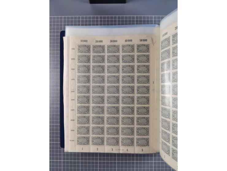 1922, meist postfrische Sammlung mit 100 Bogen ex Mi.-Nr. 246-57, teils sign. INFLA Berlin, in guter Erhaltung, teils übliche