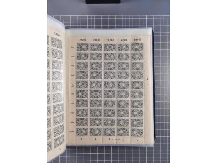 1922, meist postfrische Sammlung mit 100 Bogen ex Mi.-Nr. 246-57, teils sign. INFLA Berlin, in guter Erhaltung, teils übliche