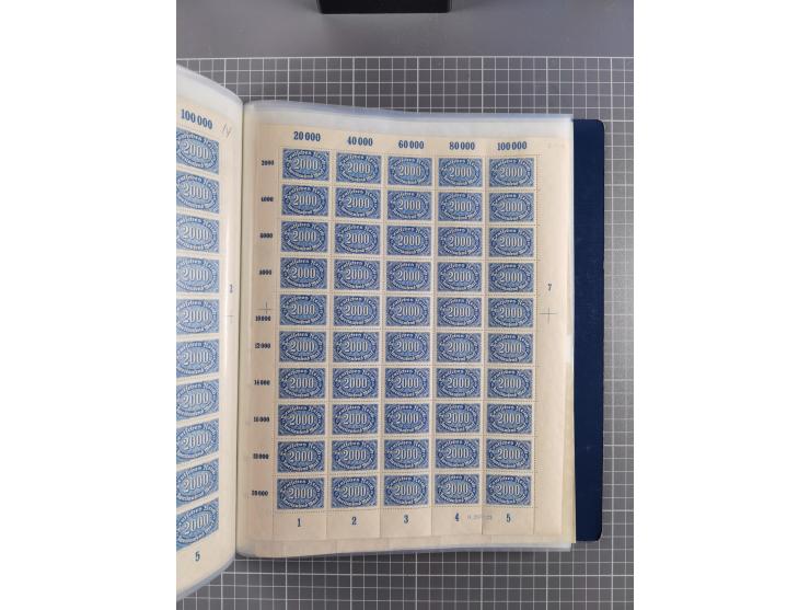 1922, meist postfrische Sammlung mit 100 Bogen ex Mi.-Nr. 246-57, teils sign. INFLA Berlin, in guter Erhaltung, teils übliche