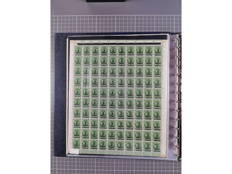 1919/23, meist postfrische Sammlung mit über 200 Bögen, bis auf wenige aufgetrennte Exemplare in kpl. Bogen, dabei auch etwas