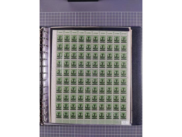 1919/23, meist postfrische Sammlung mit über 200 Bögen, bis auf wenige aufgetrennte Exemplare in kpl. Bogen, dabei auch etwas