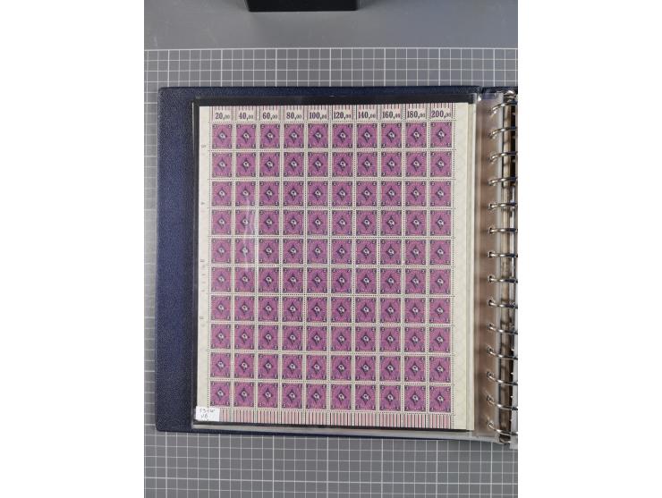 1919/23, meist postfrische Sammlung mit über 200 Bögen, bis auf wenige aufgetrennte Exemplare in kpl. Bogen, dabei auch etwas