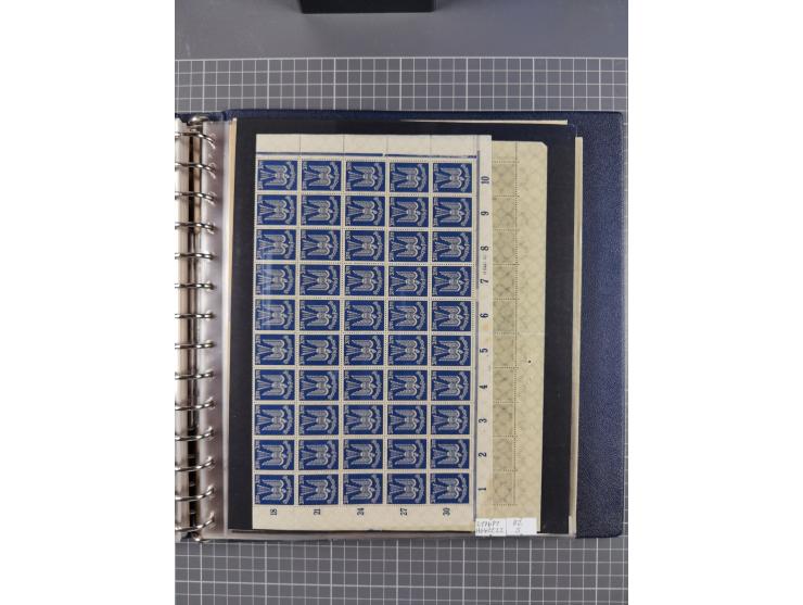 1919/23, meist postfrische Sammlung mit über 200 Bögen, bis auf wenige aufgetrennte Exemplare in kpl. Bogen, dabei auch etwas