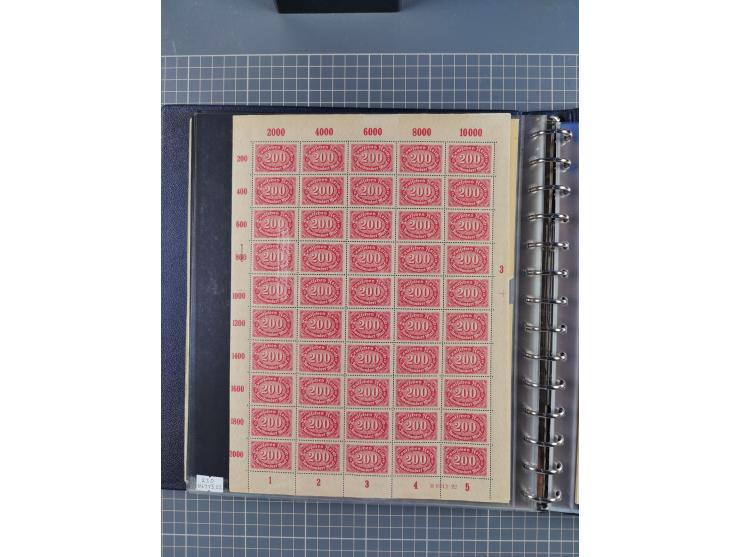 1919/23, meist postfrische Sammlung mit über 200 Bögen, bis auf wenige aufgetrennte Exemplare in kpl. Bogen, dabei auch etwas