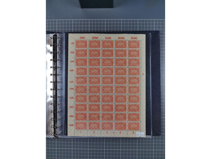 1919/23, meist postfrische Sammlung mit über 200 Bögen, bis auf wenige aufgetrennte Exemplare in kpl. Bogen, dabei auch etwas