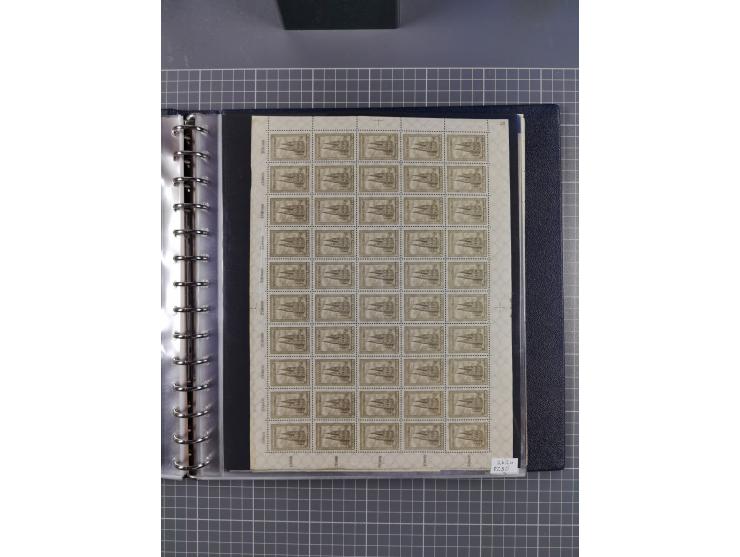 1919/23, meist postfrische Sammlung mit über 200 Bögen, bis auf wenige aufgetrennte Exemplare in kpl. Bogen, dabei auch etwas