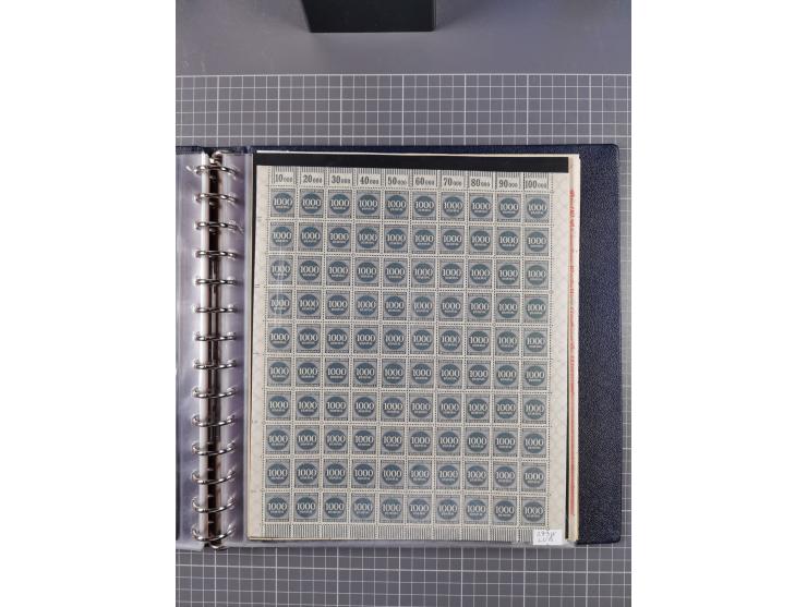1919/23, meist postfrische Sammlung mit über 200 Bögen, bis auf wenige aufgetrennte Exemplare in kpl. Bogen, dabei auch etwas