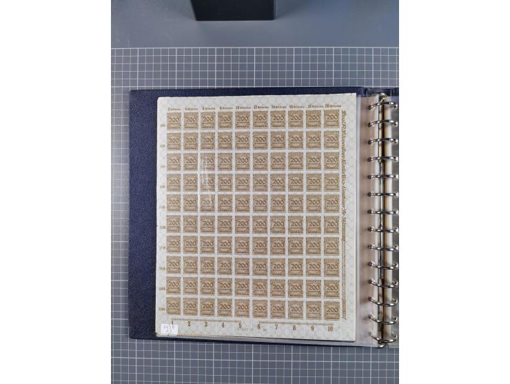 1919/23, meist postfrische Sammlung mit über 200 Bögen, bis auf wenige aufgetrennte Exemplare in kpl. Bogen, dabei auch etwas