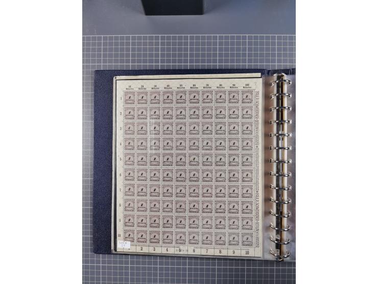 1919/23, meist postfrische Sammlung mit über 200 Bögen, bis auf wenige aufgetrennte Exemplare in kpl. Bogen, dabei auch etwas