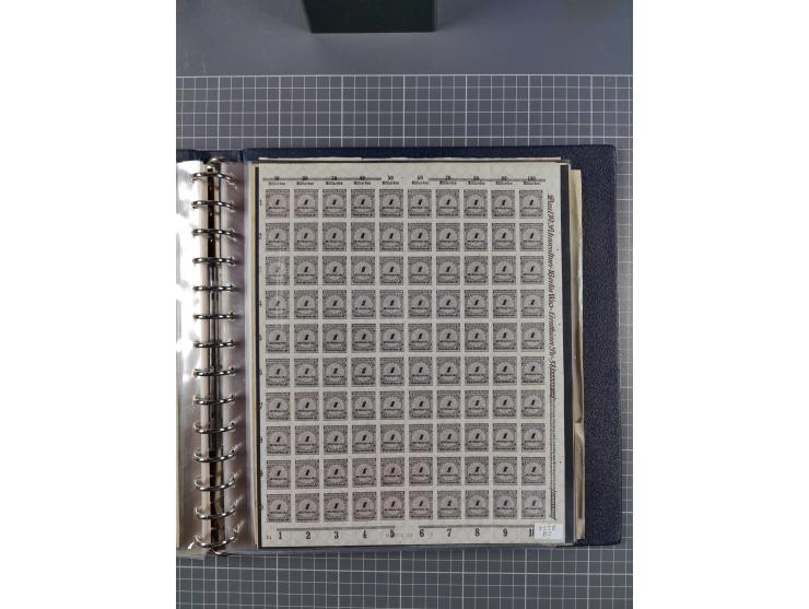 1919/23, meist postfrische Sammlung mit über 200 Bögen, bis auf wenige aufgetrennte Exemplare in kpl. Bogen, dabei auch etwas