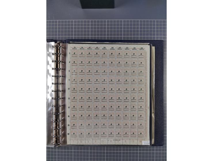 1919/23, meist postfrische Sammlung mit über 200 Bögen, bis auf wenige aufgetrennte Exemplare in kpl. Bogen, dabei auch etwas