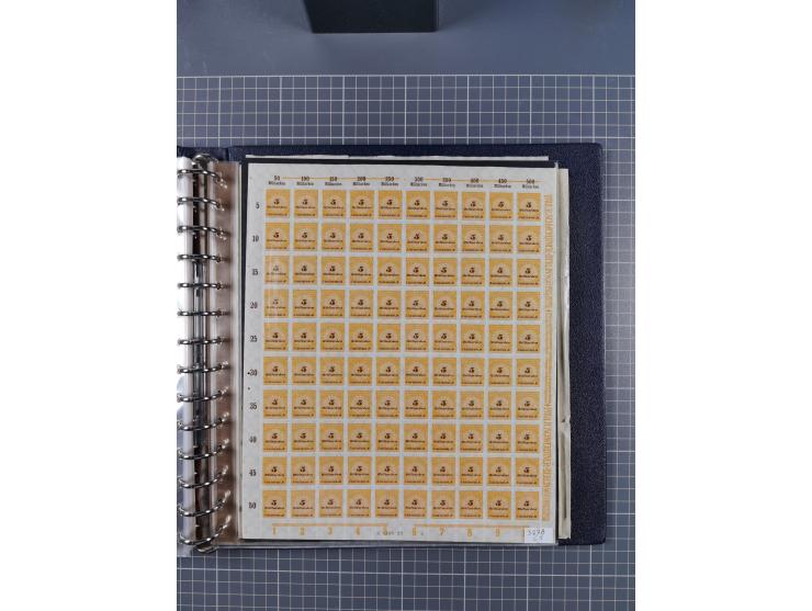 1919/23, meist postfrische Sammlung mit über 200 Bögen, bis auf wenige aufgetrennte Exemplare in kpl. Bogen, dabei auch etwas