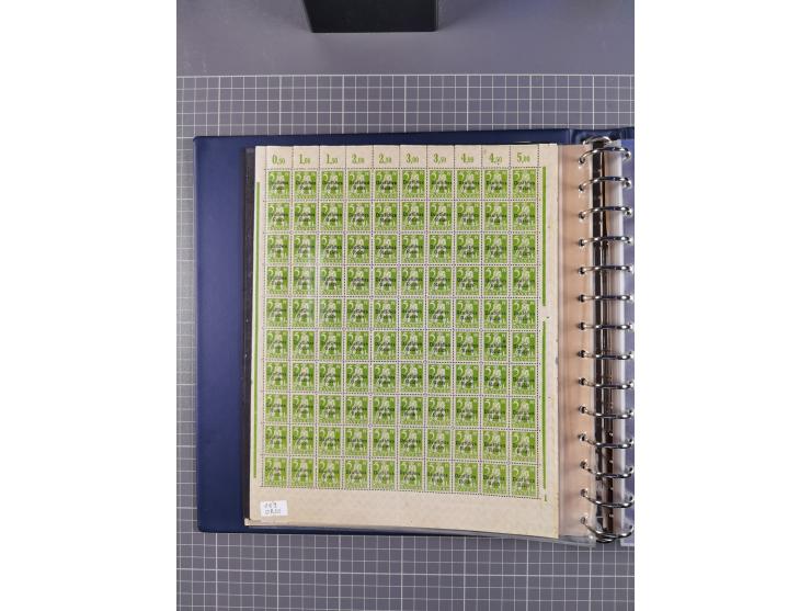 1919/23, meist postfrische Sammlung mit über 200 Bögen, bis auf wenige aufgetrennte Exemplare in kpl. Bogen, dabei auch etwas