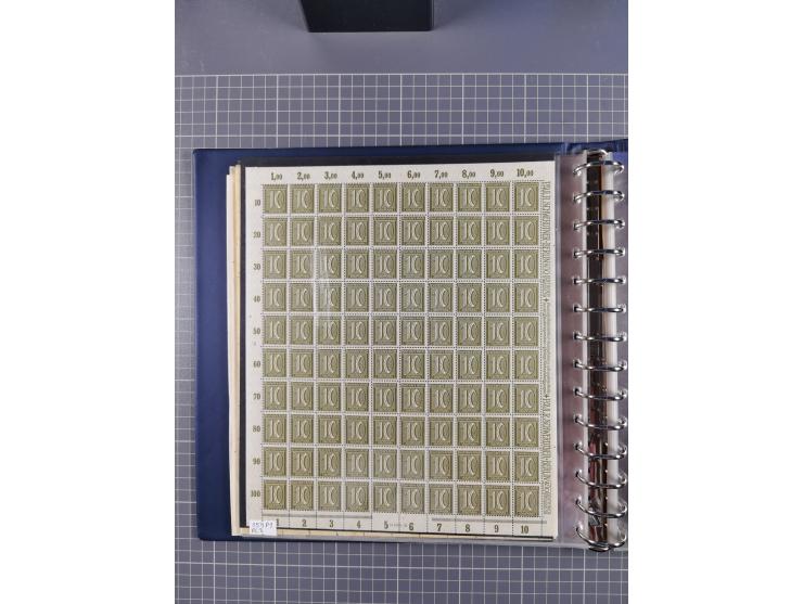 1919/23, meist postfrische Sammlung mit über 200 Bögen, bis auf wenige aufgetrennte Exemplare in kpl. Bogen, dabei auch etwas