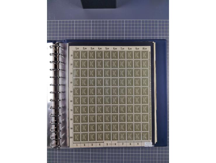 1919/23, meist postfrische Sammlung mit über 200 Bögen, bis auf wenige aufgetrennte Exemplare in kpl. Bogen, dabei auch etwas