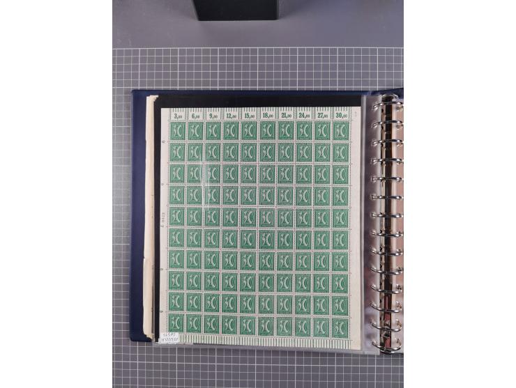 1919/23, meist postfrische Sammlung mit über 200 Bögen, bis auf wenige aufgetrennte Exemplare in kpl. Bogen, dabei auch etwas