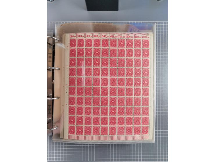 1921/22, postfrischer und ungebrauchter Bestand mit etwas über 200 Bogen und Bogenteilen, dabei Walzen- und Plattenbogen, HAN