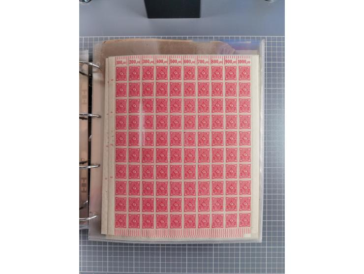 1921/22, postfrischer und ungebrauchter Bestand mit etwas über 200 Bogen und Bogenteilen, dabei Walzen- und Plattenbogen, HAN